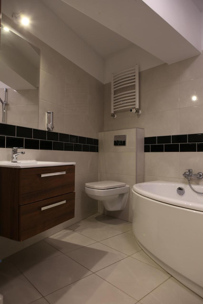 Hotel Sunny Познань Экстерьер фото