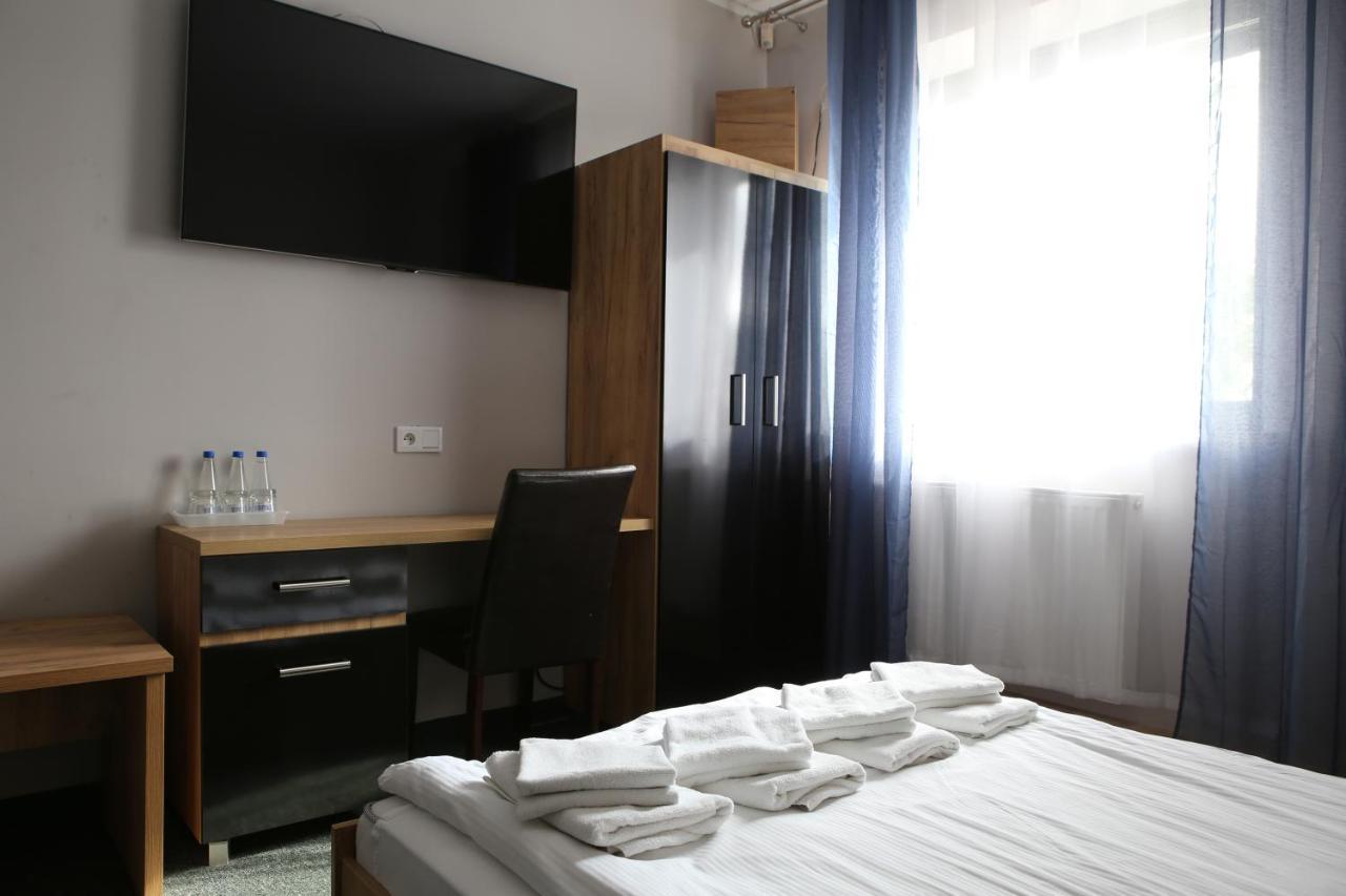 Hotel Sunny Познань Экстерьер фото