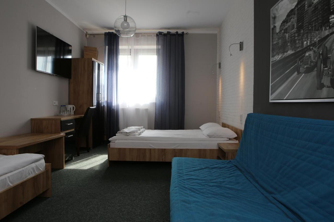 Hotel Sunny Познань Экстерьер фото
