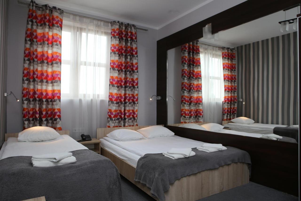 Hotel Sunny Познань Экстерьер фото