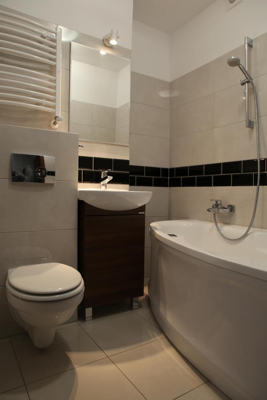 Hotel Sunny Познань Экстерьер фото