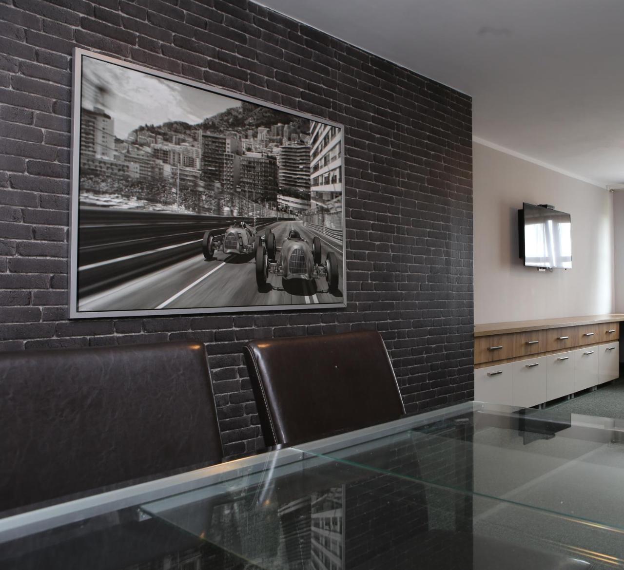 Hotel Sunny Познань Экстерьер фото
